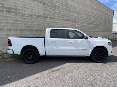 Used 2022 RAM 1500 Laramie w/ Night Edition AWD/4WD image 5