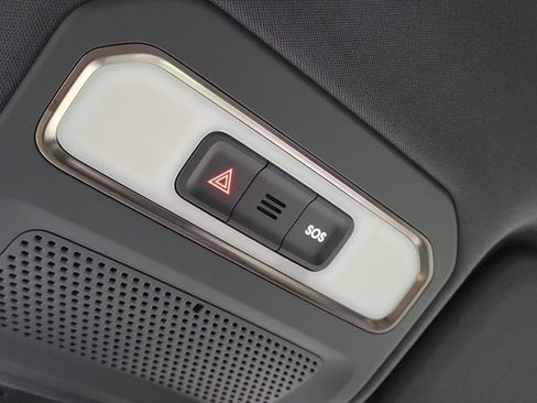 Used 2025 Rivian R1T Adventure image 24