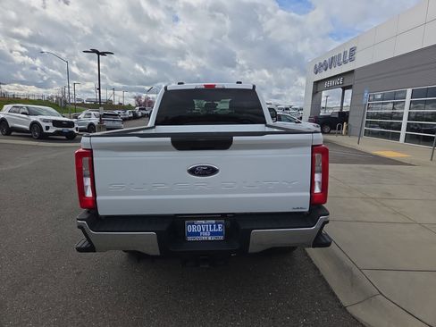 Used 2024 Ford F250 XLT image 4