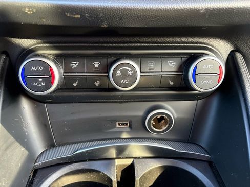 Used 2018 Alfa Romeo Stelvio Ti Sport image 39