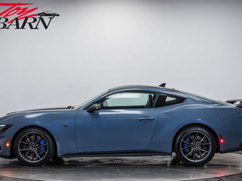 Used 2024 Ford Mustang Dark Horse image 2