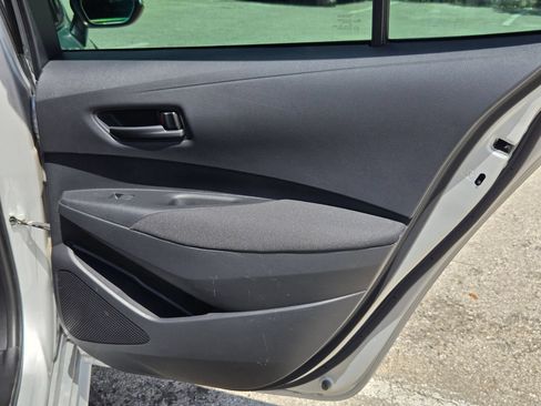 Used 2022 Toyota Corolla LE FWD image 26