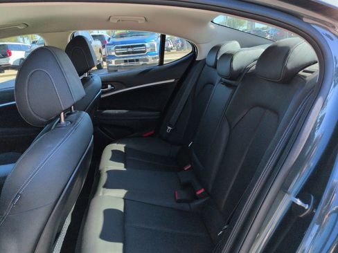 Used 2023 Genesis G70 2.0T image 13