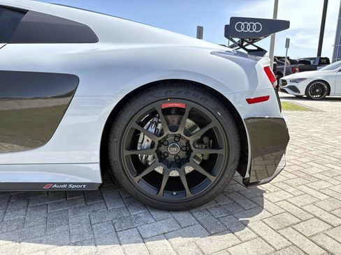 Used 2018 Audi R8 V10 plus AWD/4WD image 10