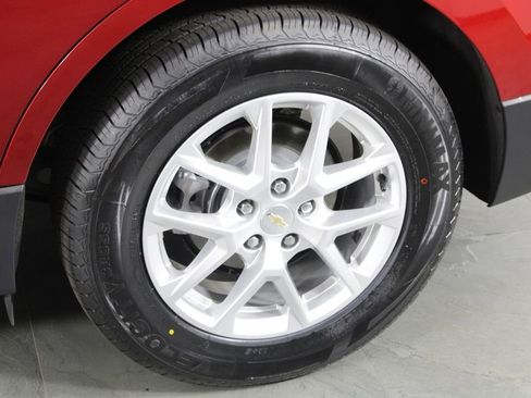 Used 2023 Chevrolet Equinox LT FWD image 12