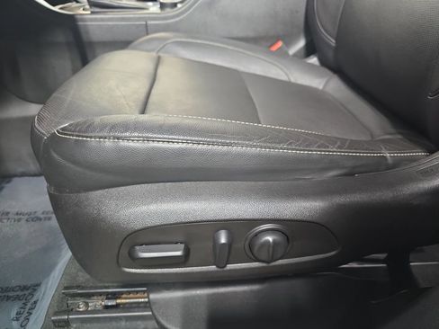 Used 2017 GMC Acadia SLT FWD image 28