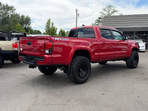 Used 2018 Toyota Tacoma TRD Off-Road w/ Technology Package AWD/4WD image 92