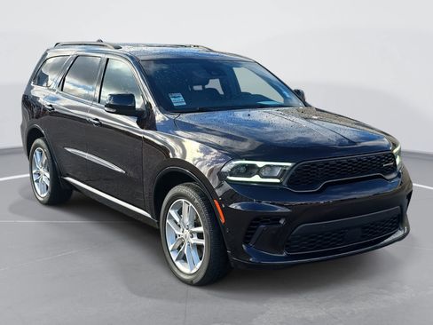 Used 2025 Dodge Durango GT image 3