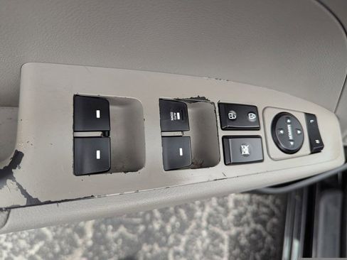 Used 2019 Hyundai Elantra SE image 15