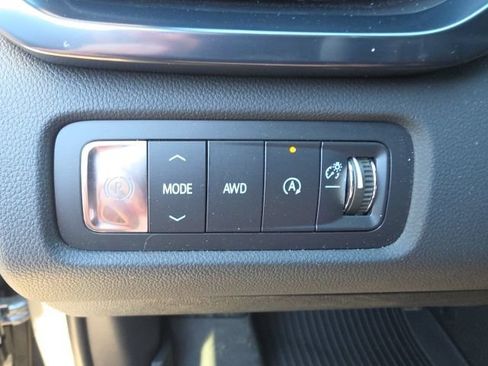 Used 2024 GMC Acadia AT4 w/ Luxury Package AWD/4WD image 15