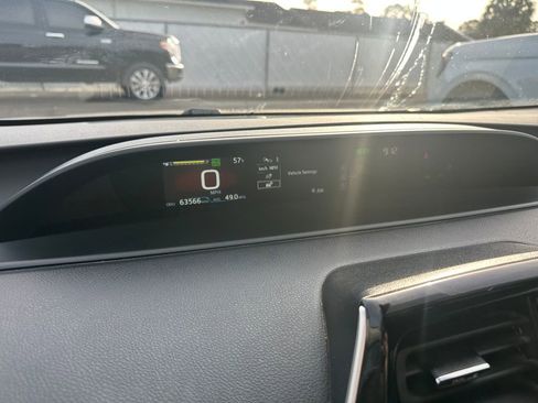 Used 2022 Toyota Prius LE image 58