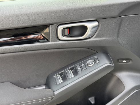 Used 2023 Honda Civic EX image 10