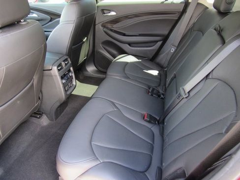 Used 2019 Buick Envision Essence image 11