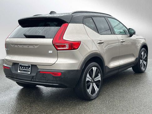 Certified 2023 Volvo XC40 Recharge Plus image 3