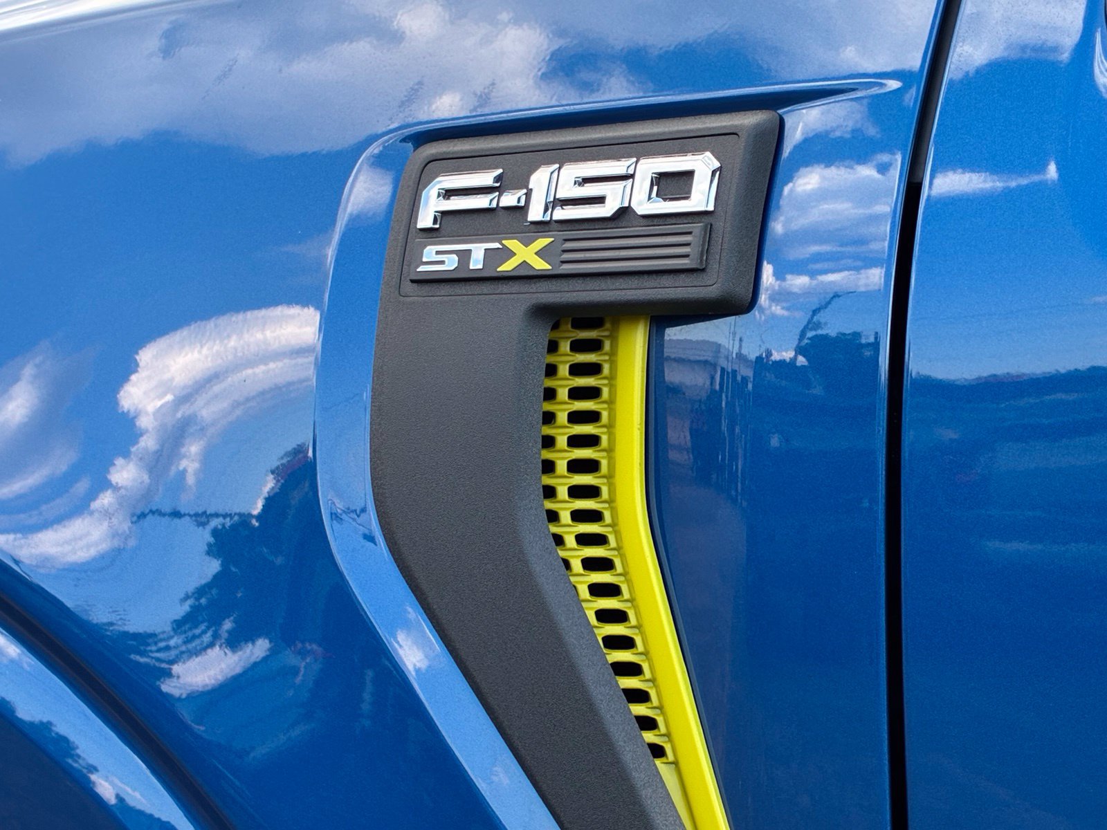 New 2025 Ford F150 STX w/ Equipment Group 200A AWD/4WD image 10