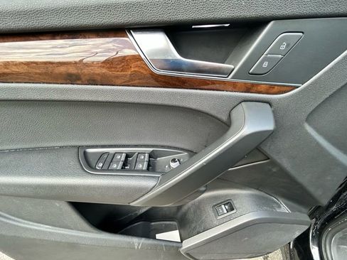 Used 2018 Audi Q5 2.0T Premium image 21