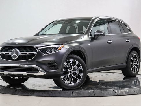 Used 2025 Mercedes-Benz GLC 350e 4MATIC image 1