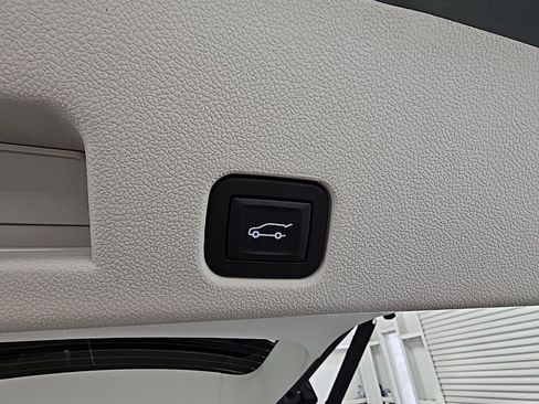 New 2026 GMC Acadia Denali w/ Super Cruise Package FWD image 38