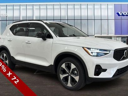 New 2026 Volvo XC40 B5 Plus w/ Protection Package Premier