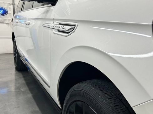 Used 2021 Lincoln Navigator L Reserve AWD/4WD image 8