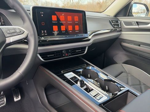 New 2026 Volkswagen Atlas Peak Edition AWD/4WD image 19