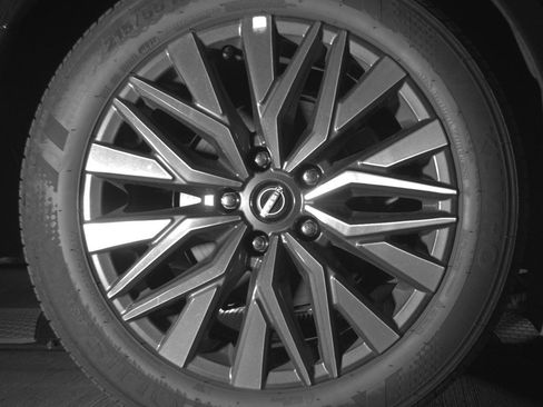 Used 2025 Nissan Altima 2.5 SV image 15