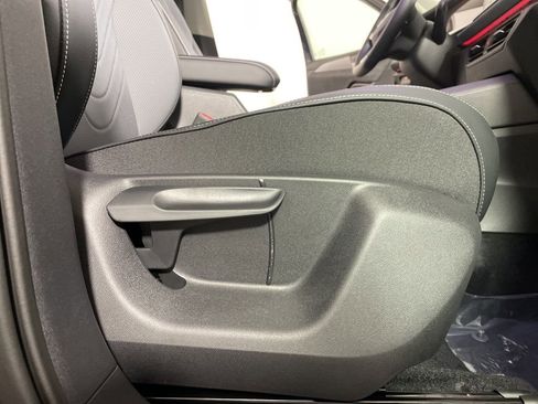 New 2026 Volkswagen Tiguan SE image 25