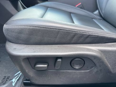 Used 2024 Buick Envision Preferred AWD/4WD image 12