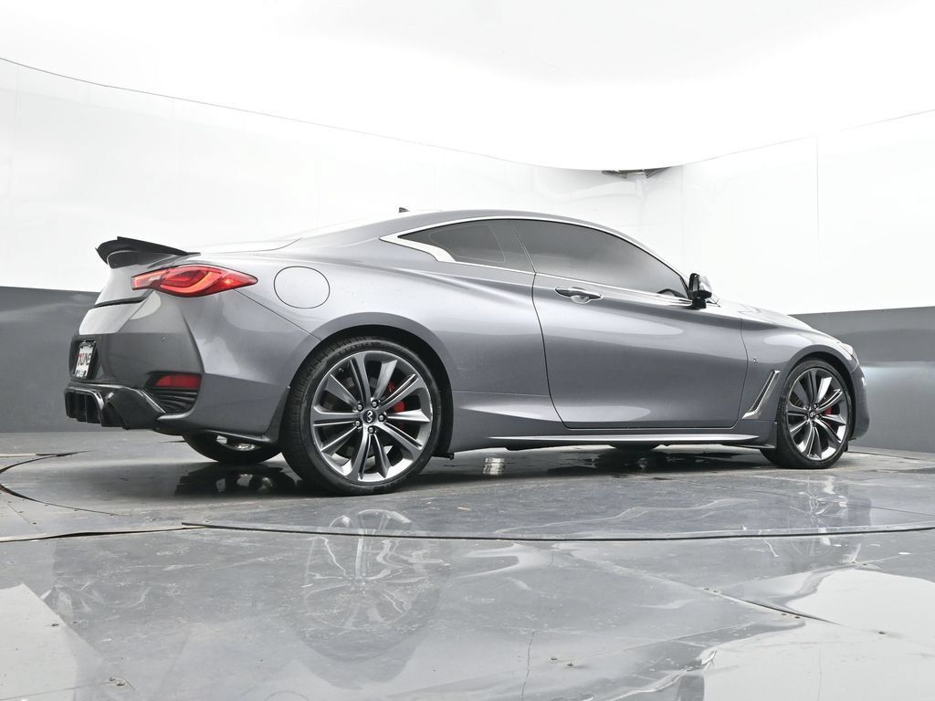Used 2018 INFINITI Q60 Red Sport 400 AWD/4WD image 23