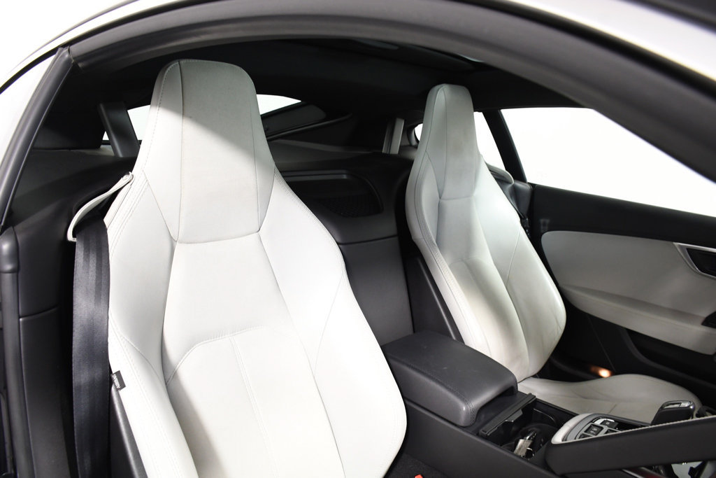 Used 2018 Jaguar F-TYPE Coupe RWD image 24