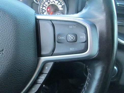 Used 2024 RAM 2500 Big Horn AWD/4WD image 23