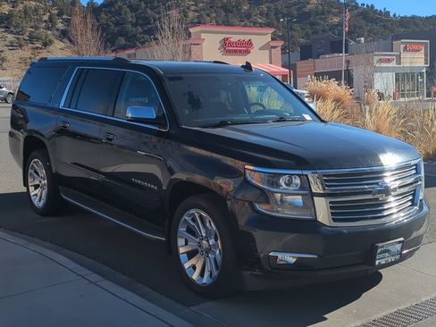 Used 2016 Chevrolet Suburban LTZ image 12