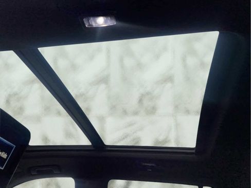 Used 2024 Cadillac Escalade Premium Luxury w/ Performance Package image 22