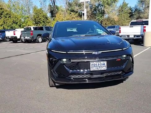 New 2026 Chevrolet Equinox EV RS image 3