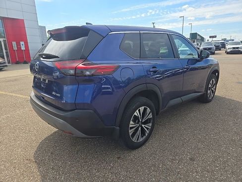 Used 2023 Nissan Rogue SV AWD/4WD image 7