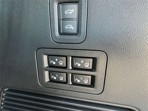 New 2026 INFINITI QX80 4WD w/ Sport Exterior Package image 11