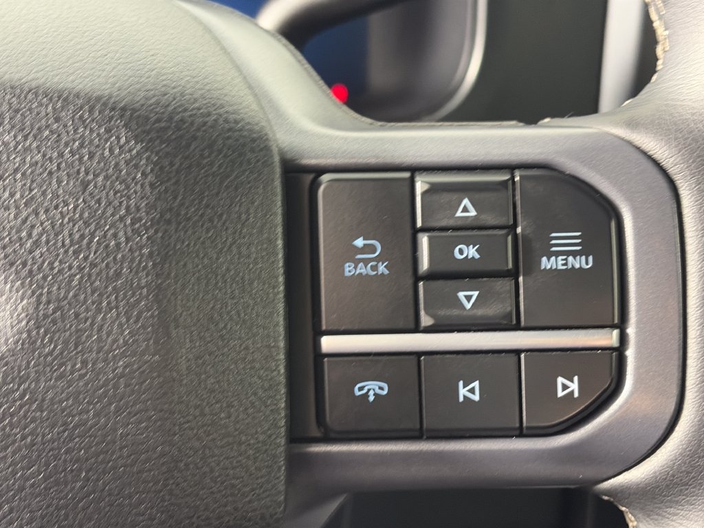 Certified 2025 Ford F350 4x4 Crew Cab Super Duty image 18