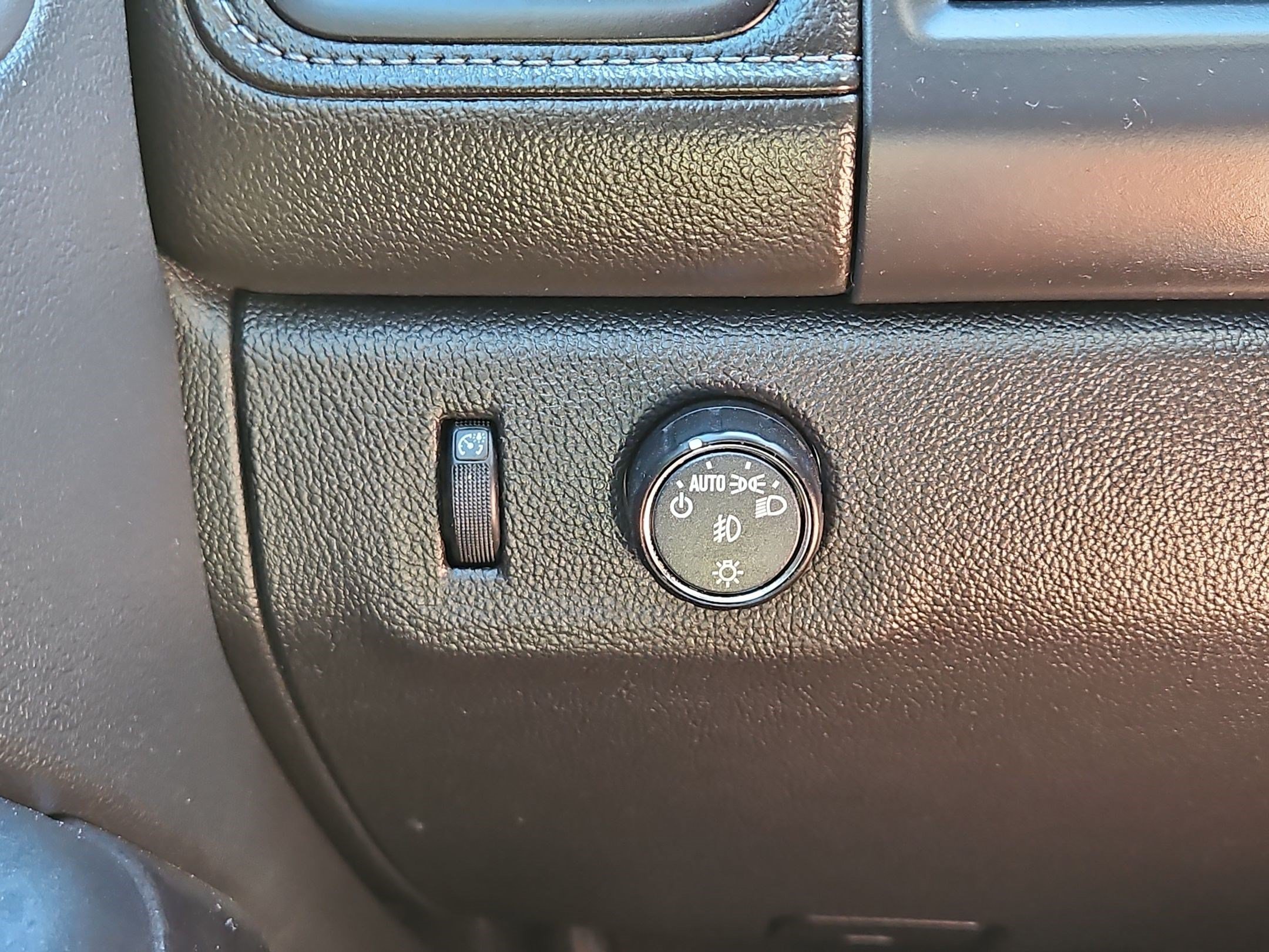 Certified 2022 GMC Canyon Elevation RWD image 21