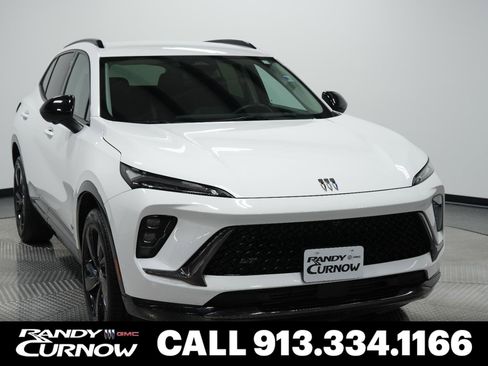 Used 2025 Buick Envision Sport Touring image 1