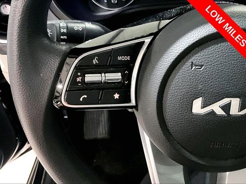 Used 2022 Kia Forte LXS w/ LXS Technology Package FWD image 17