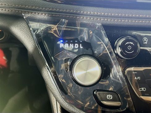 New 2026 Chrysler Pacifica Pinnacle image 12