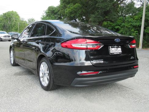 Used 2020 Ford Fusion SE FWD image 5