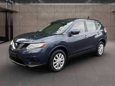 Used 2015 Nissan Rogue S image 2
