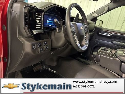 Used 2023 Chevrolet Silverado 1500 LT image 37