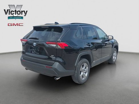 Used 2023 Toyota RAV4 LE AWD/4WD image 18