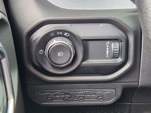 Certified 2025 Jeep Wrangler Sport image 20