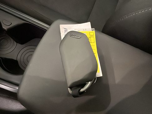 Used 2025 Kia K4 FWD image 20