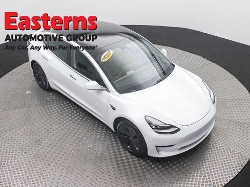 Used 2019 Tesla Model 3 Standard Range Plus RWD image 3