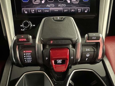 Used 2019 Lamborghini Urus image 41