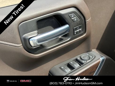 Used 2022 GMC Sierra 1500 SLT w/ X31 Off-Road Package AWD/4WD image 17